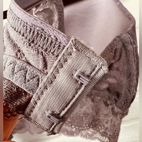 NWT Soma Signature Lace Longline Wireless Lined Bralette L Excalibur Grey #0466 - Picture 10 of 15